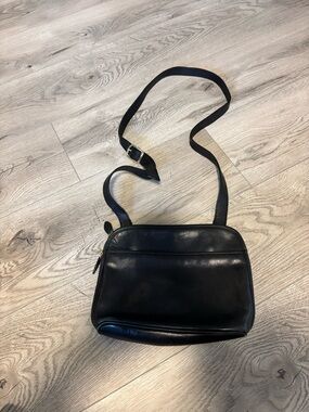 Vintage 90s Etienne Aigner Black Leather Crossbody Genuine Leather Everyday Bag